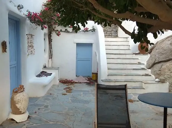 Karades Poseidon 75m2 Apartment Plaka (Naxos)