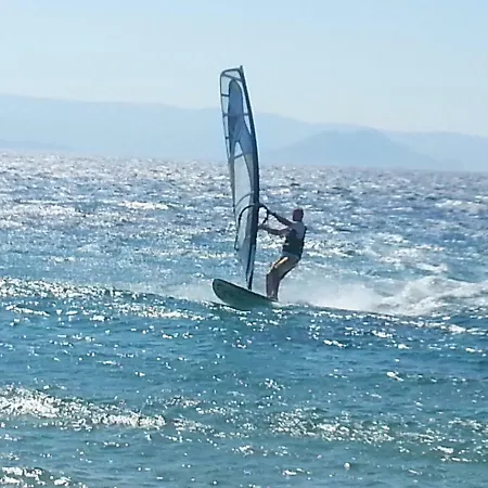 Karades Poseidon 75m2 Pláka